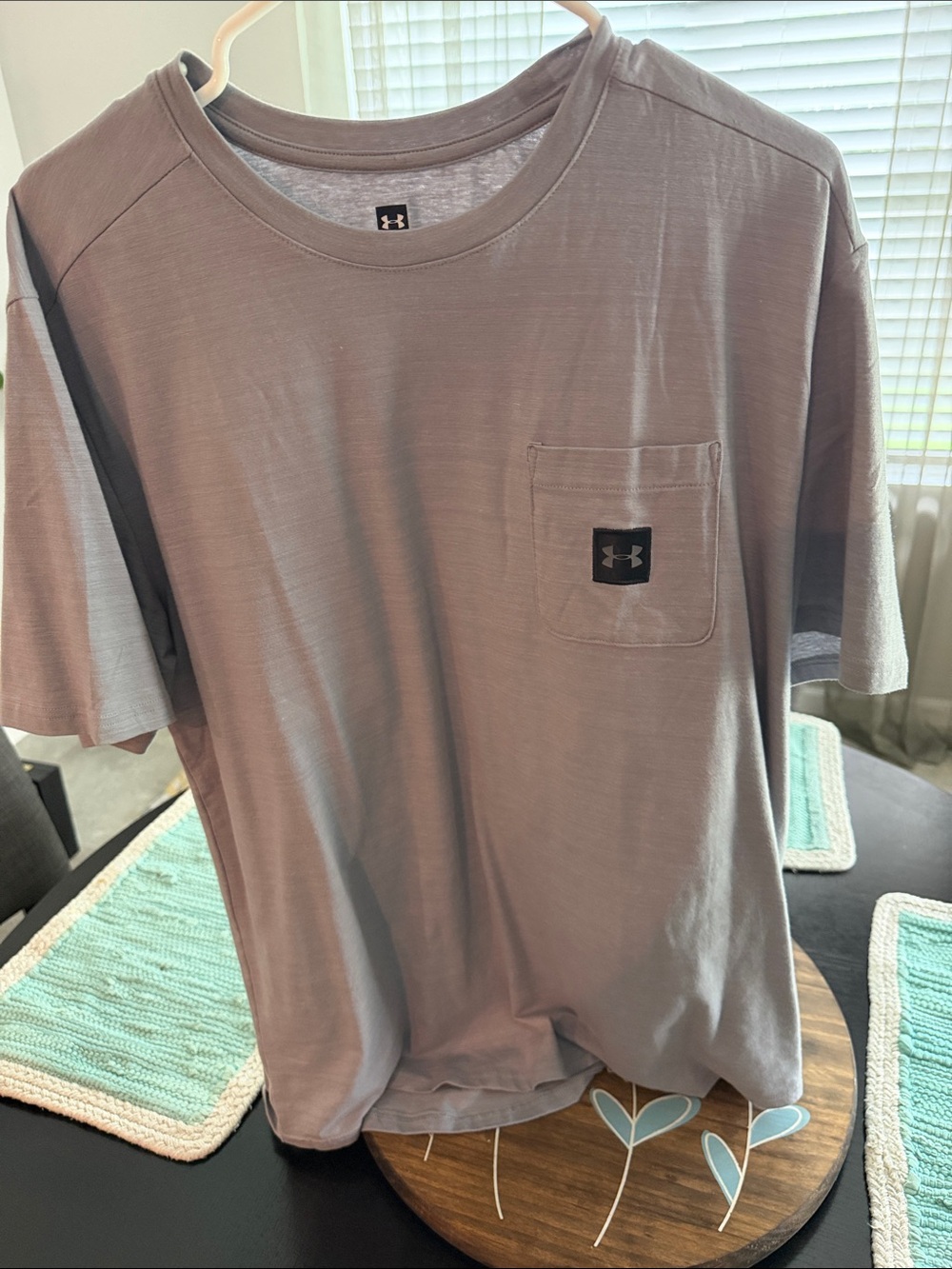 Under Armour Men’s Short Sleeve Pocket Tee — light gray
